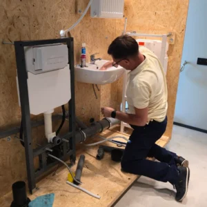 Kurs podstaw hydrauliki: od podstaw montażu po serwis i diagnostykę instalacji